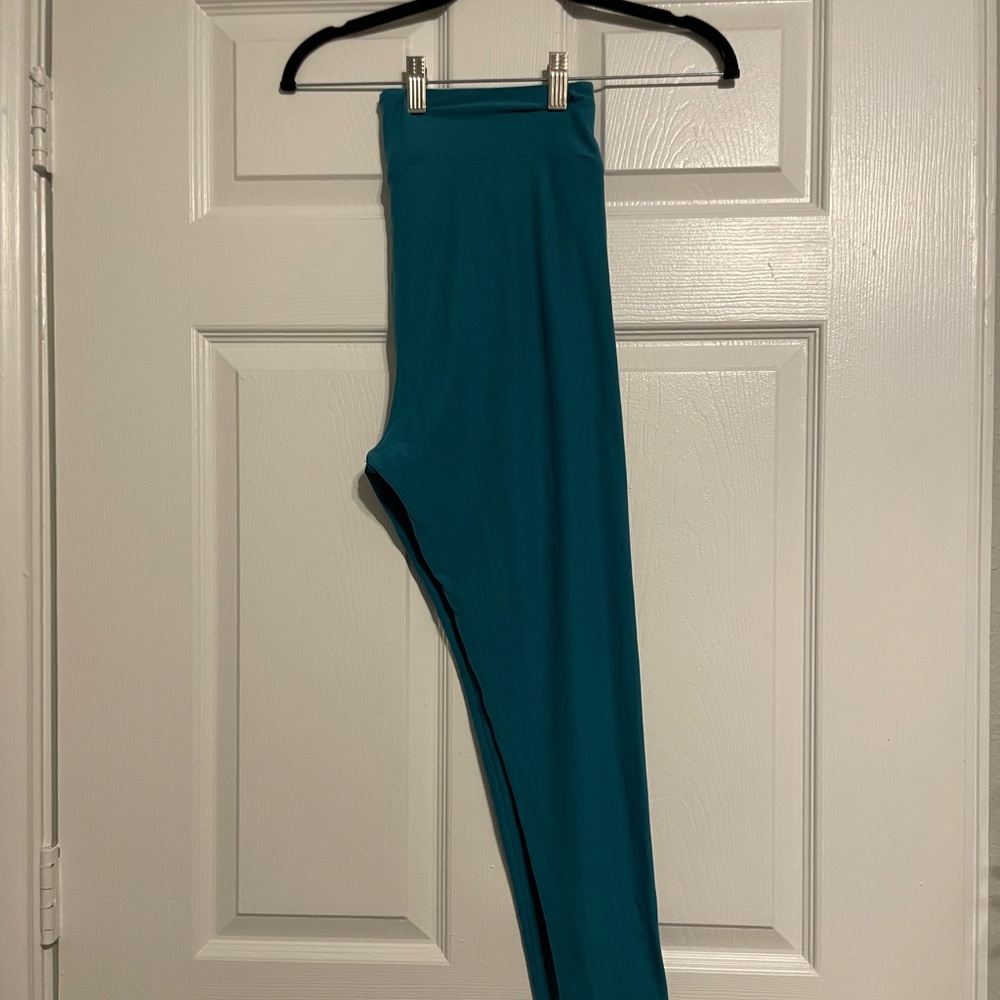 Blue tall and curvy lularoe leggings